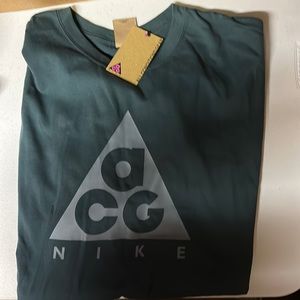 Nike long sleeve tee